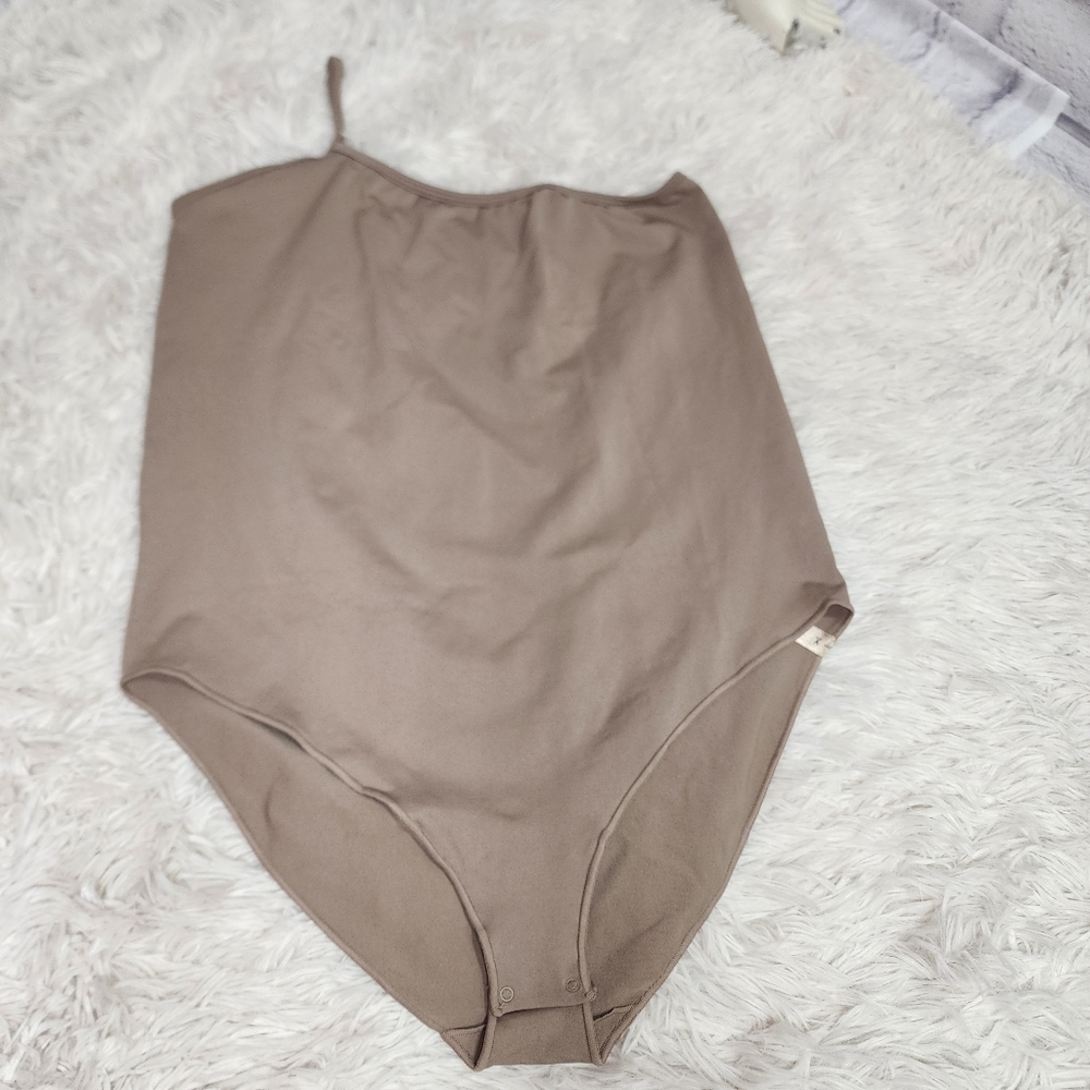 SKIMS Essential One Shoulder Bodysuit |4X/5X/ NWOT